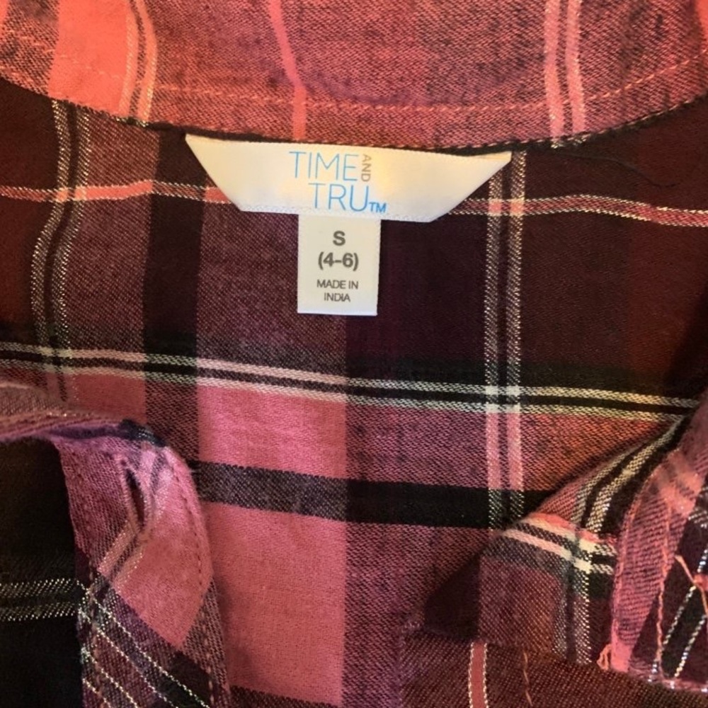 Button down - Picture 2 of 2